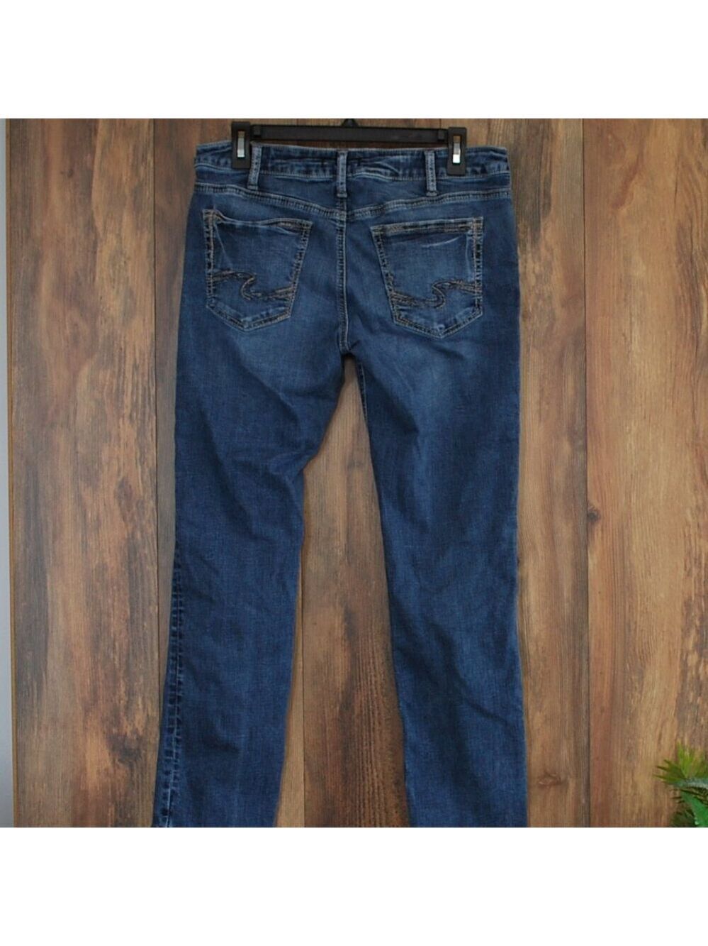 Silver Jeans Distressed Suki Straight Jeans 32x29    MD-F